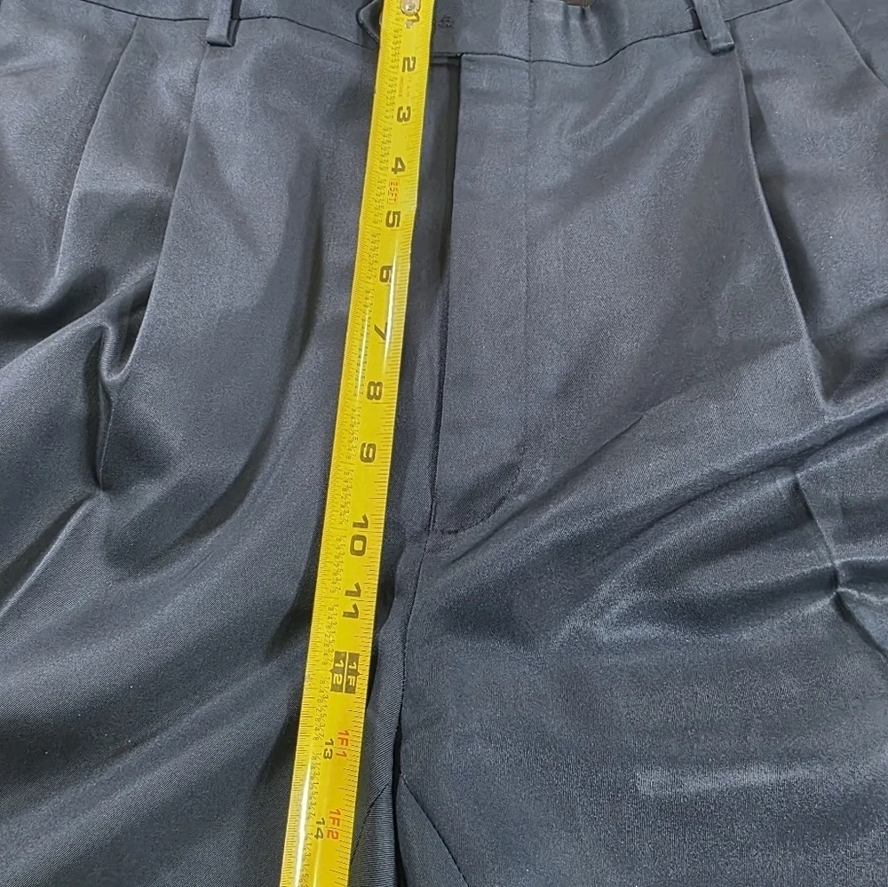 Jos. A. Bank Navy Pleat Front Leadbetter Golf Shorts